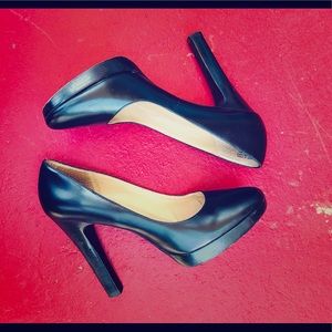 Mikael Kors 9 Black Pumps Heels